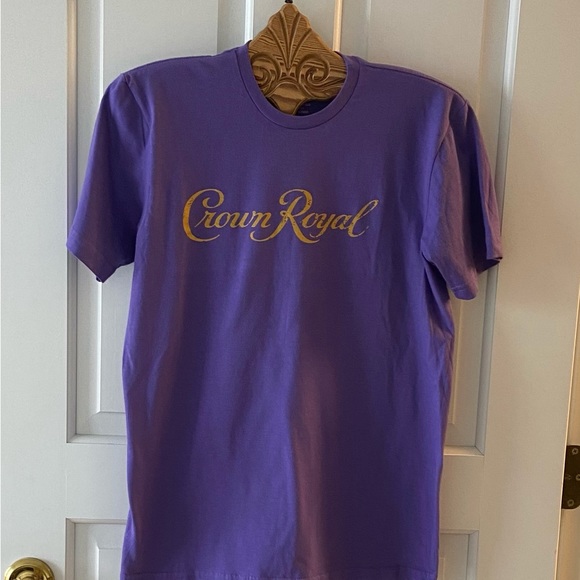 Other - Crown Royal Logo T-Shirt Size M